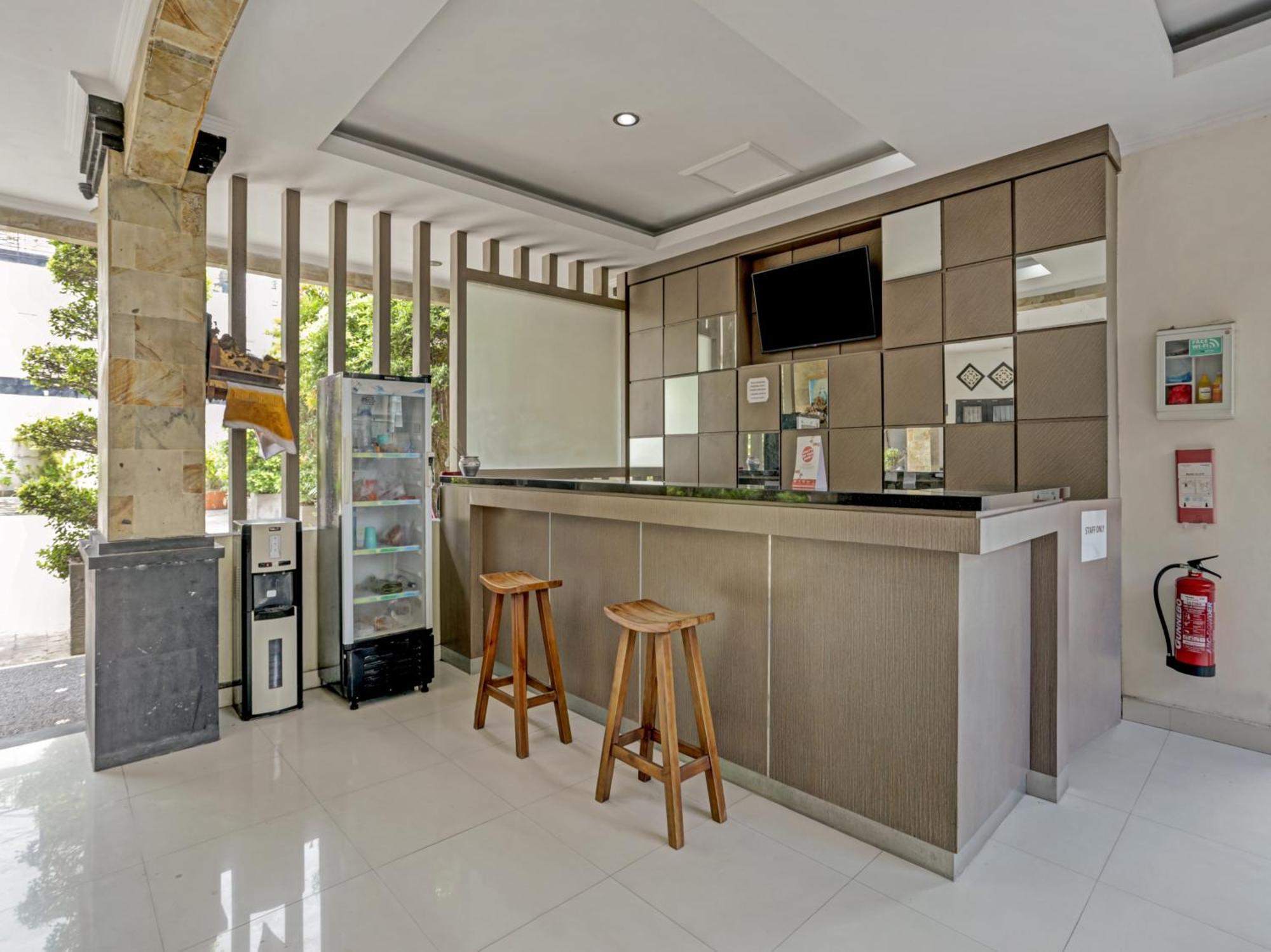 Super Oyo 3904 Kiki Residence Bali Legian  Exterior photo